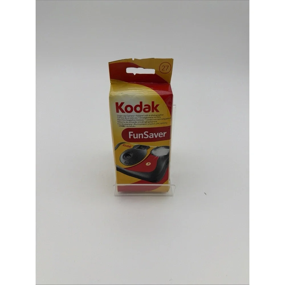 Kodak FunSaver 800 Film Single Use Disposable Camera 27 Exposures Expired 2010